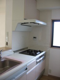 漆喰など自然素材を利用し、健康的な空間に